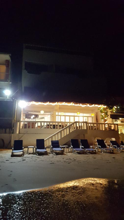 Coral Seas Beach Hikkaduwa Exterior photo